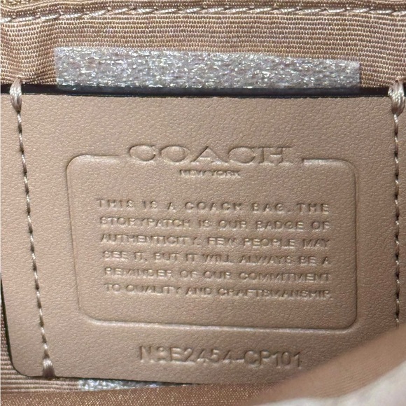 Coach CP101 Chalk White Penelope Smooth Leather Shoulder Bag Purse Bag Charm - Picture 16 of 16